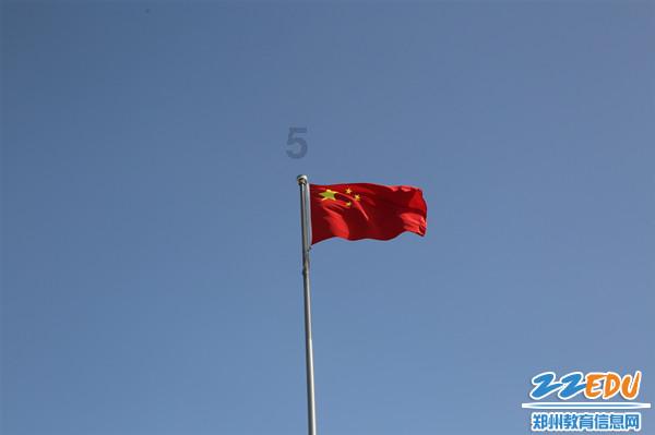 满目星辰皆是你原唱是谁游戏画面